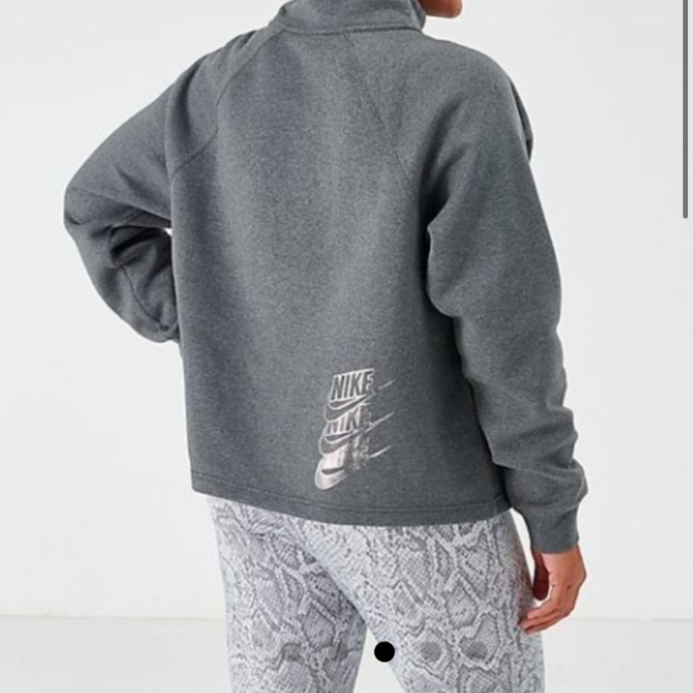 Woman’s Nike Half zip sweatshirt- 1x new without tags - Picture 3 of 5